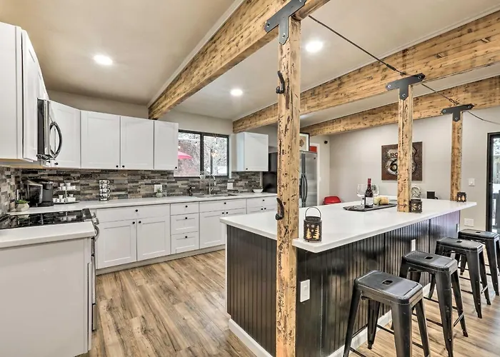 Fire Pit + Atv Trail Access: Cabin!